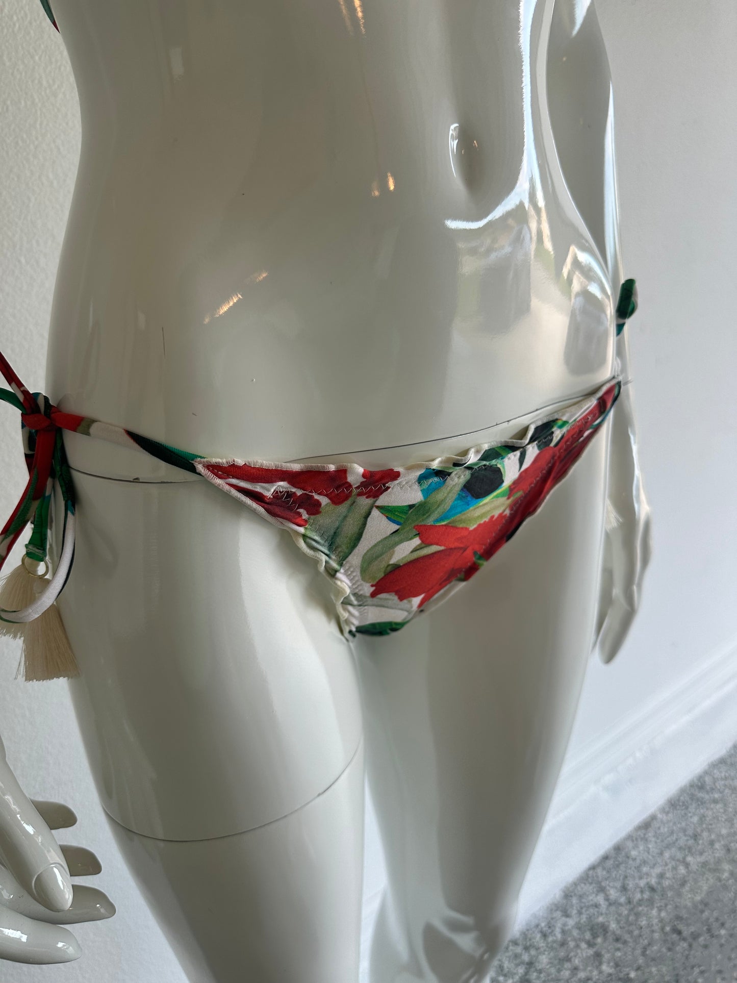 Bikini India Red Bottom