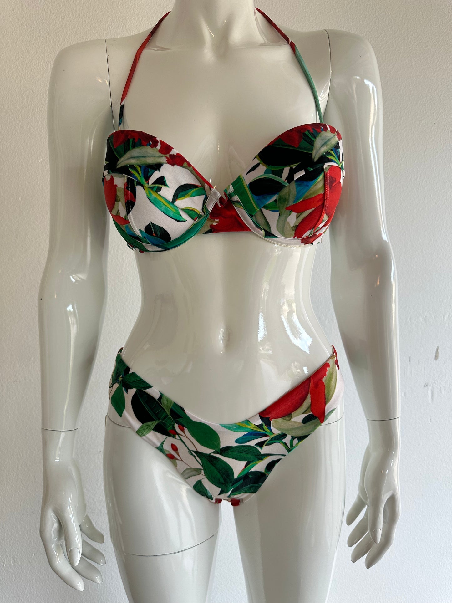 Bikini India Red Top